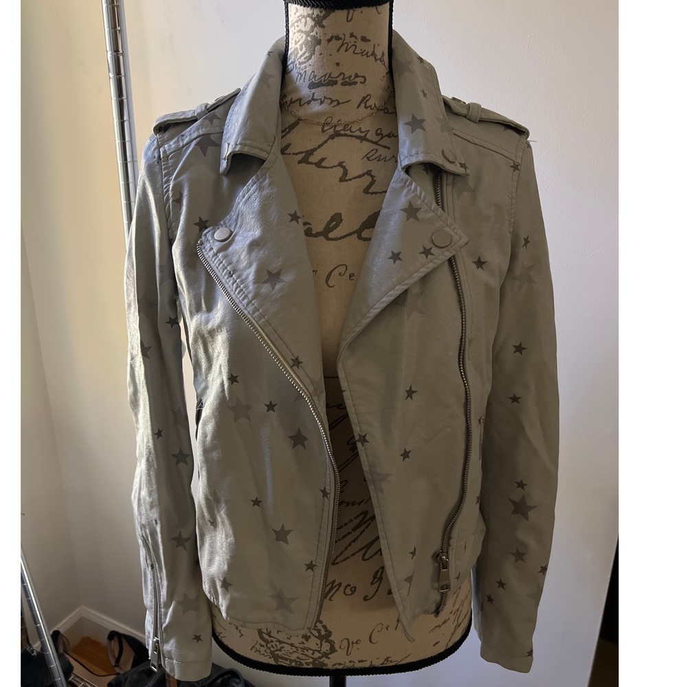 VIGOSS gray star faux leather jacket NWT